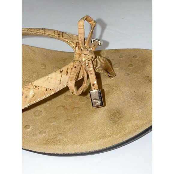 Vionic Bella Sandal Beige Neutral Flip Flop Bow Gold Cork Toe Post Comfort Sz 6 - Picture 16 of 16